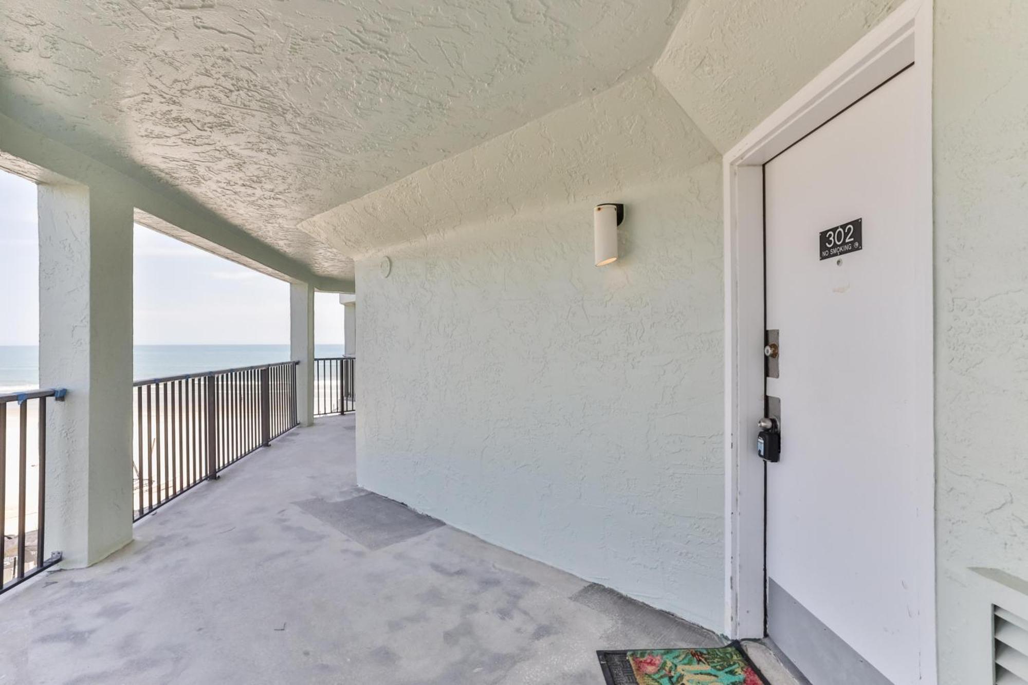 1 Bedroom -1 Bath With Ocean Views At Ocean Trillium 302 New Smyrna Beach Extérieur photo