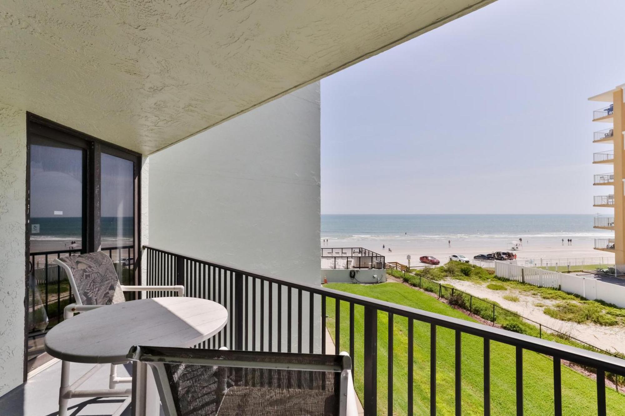 1 Bedroom -1 Bath With Ocean Views At Ocean Trillium 302 New Smyrna Beach Extérieur photo